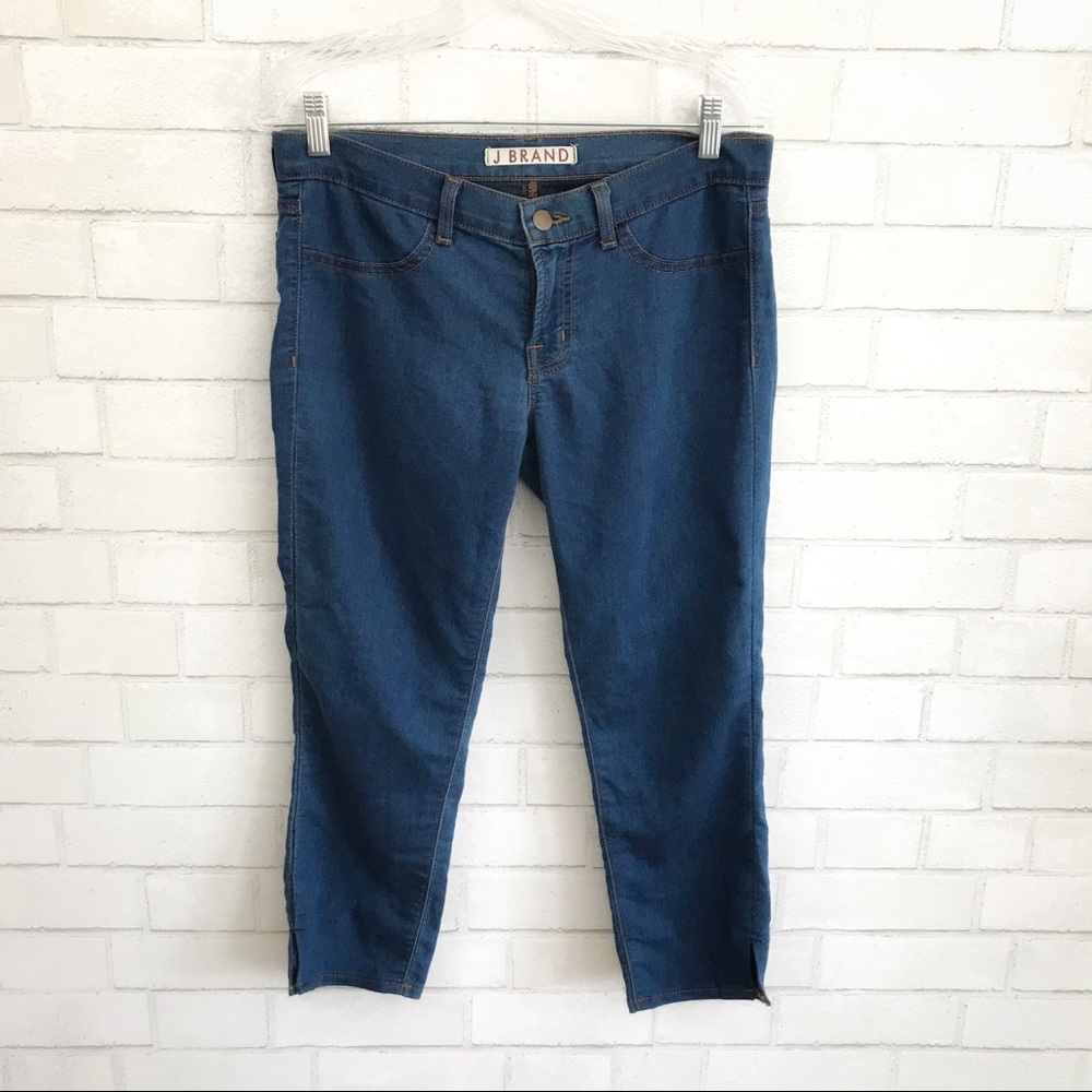 J Brand super soft jean capris in size 28